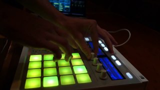 Making a Smooth RnB Song with Maschine