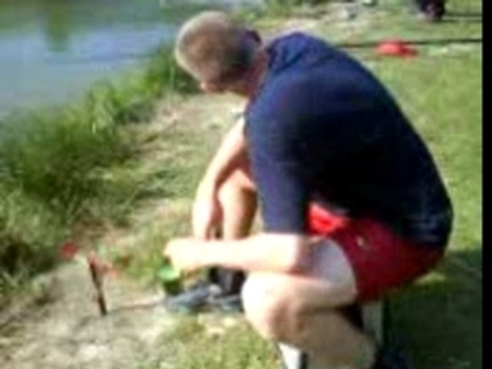 les potes a la peche aie aie aie !!