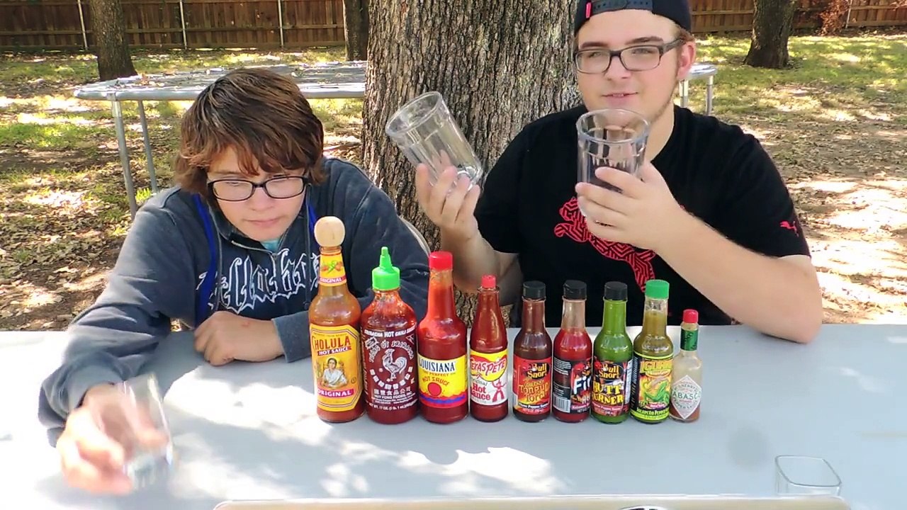 The Hot Sauce Challenge *WARNING VOMIT ALERT*