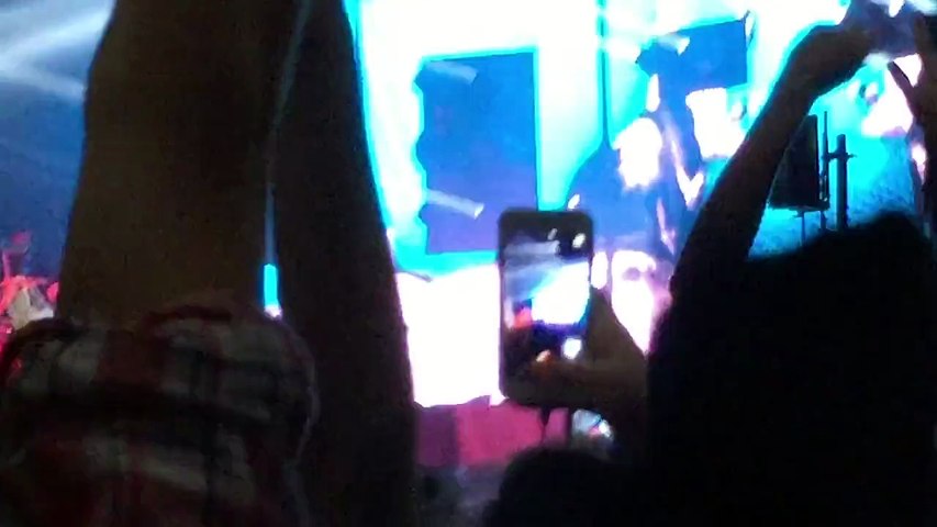Guns For Hands Twenty One Pilots Live