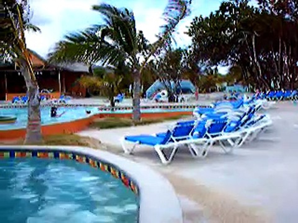 Pyramid pool - Coconut Bay resort and spa St. Lucia