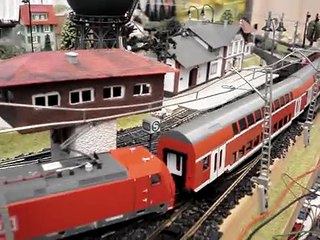 BR146 der DB / DCC E-Lok Roco mit Uhlenbrock Sound & Doppelstockzug Nahverkehr