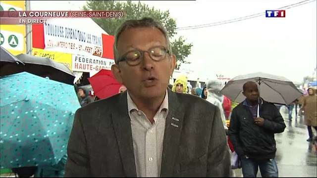 Pierre Laurent salue Claire Chazal à la veille de son départ du JT