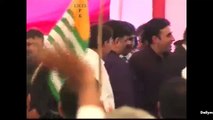 bilawal bhuto jumping from stage at lahore