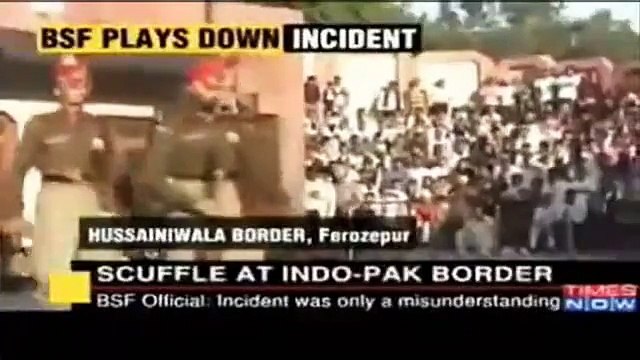 Fight At Wagah Border Between Pakistani Solider and Indian Army Solider. LoL India