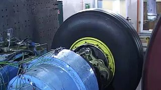 Teste de frenagem dos pneus do novo Airbus A380
