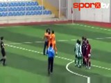 Şok! Eski Galatasaraylı futbolcusuna saldırdı!