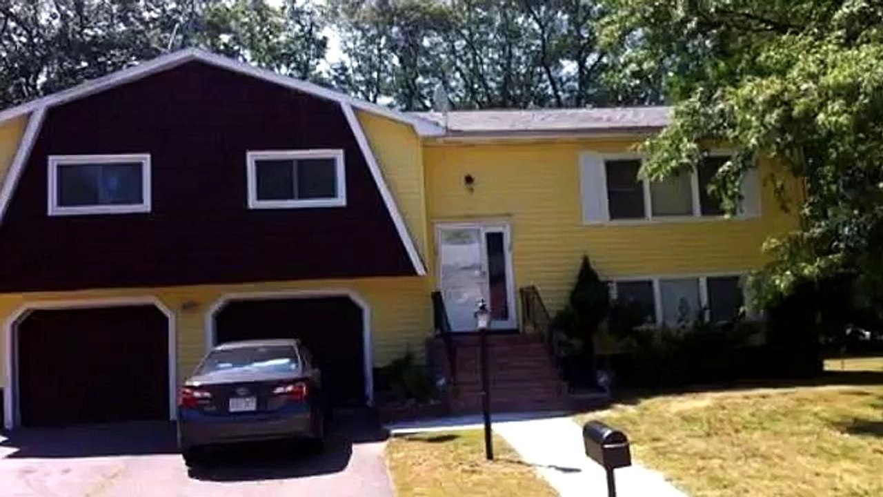 Homes for sale - 30 Hemlock Ter, Randolph, MA 02368