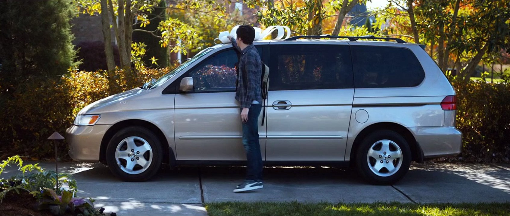 PAPER TOWNS Movie Trailer 2 (Cara Delevingne - 2015)