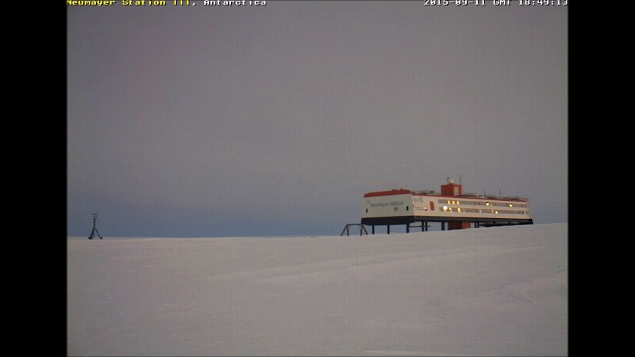 BREAKING NEWS! COVER UP - Nibiru Planet X Wormwood UFO ORB Asteroid Ceres Light Column Blue Star Kachina In Antarctica