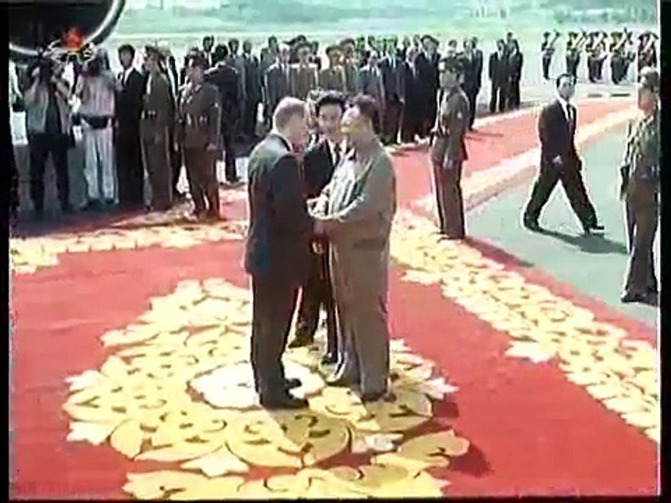 Russian President Putins visit to North Korea in the year Juche 89 (2000)