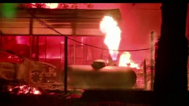 Californie: des milliers de personnes fuient les incendies