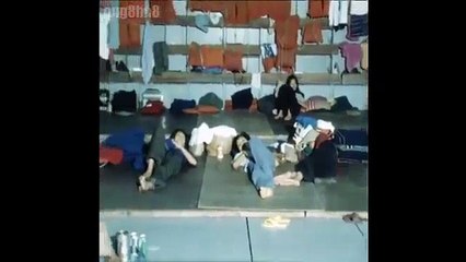 310 thuyền nhân trên một ghe vượt biên từ Việt Nam trên boong tàu Cap Anamur 15/06/1980