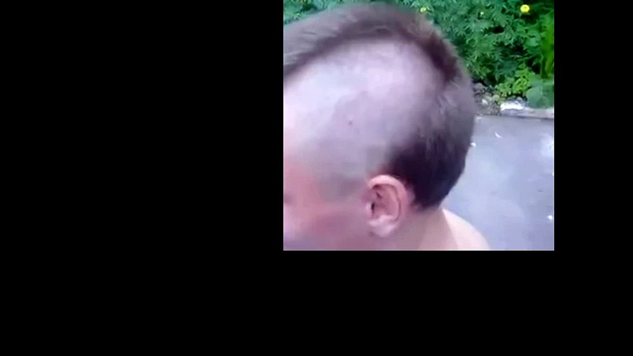 hand clippers haircut closeup