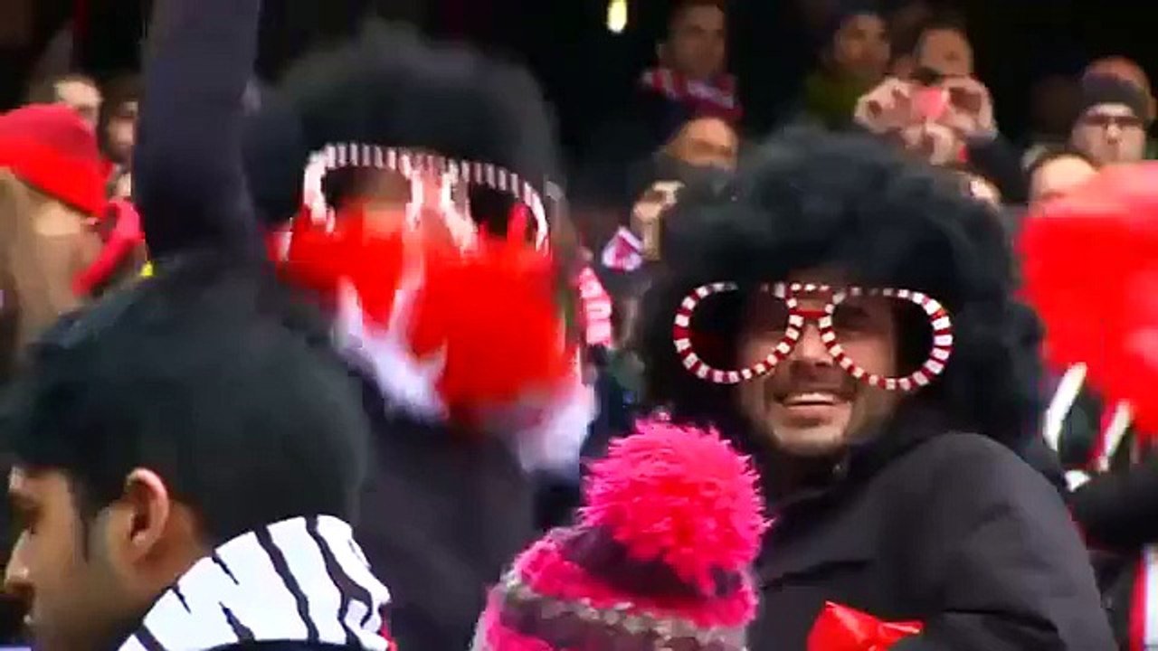 La Kisscam del Calderón  pasión, amor, una cobra y un beso robado   MARCA com