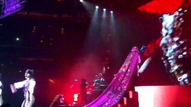 Living For Love - Rebel Heart Tour - Washington DC 9-12-15 (720p)