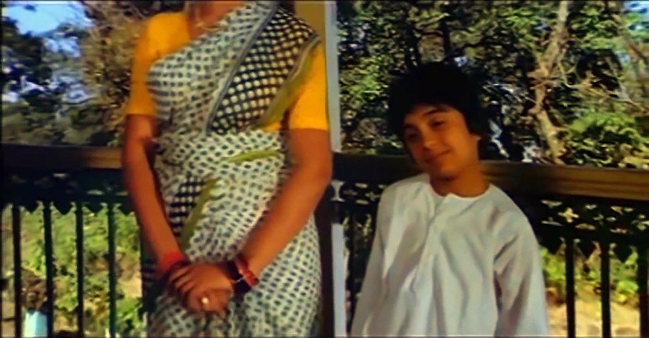 Gori Tera Gaon Bada Pyara - Chitchor -