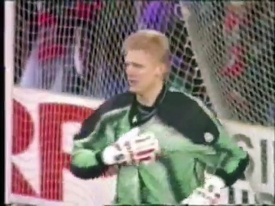 Peter Schmeichel - the best goalkeeper - best saves