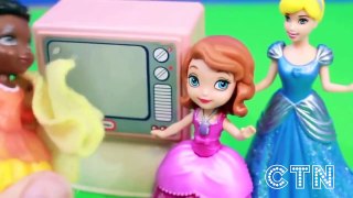 Sofia The First & Ruby Clean with Disney's CINDERELLA Play Doh
