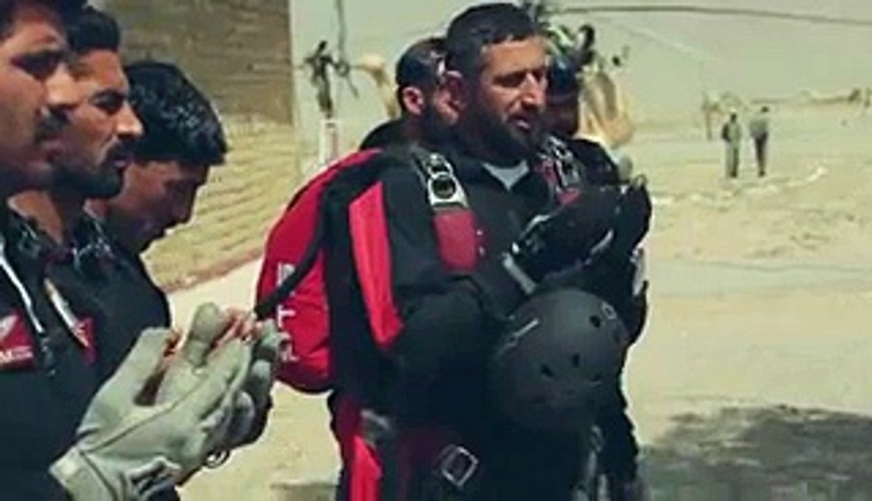 Special Service Group (SSG) Shahbaz Team (Skydivers) - - Pakistan Army - Video Dailymotion