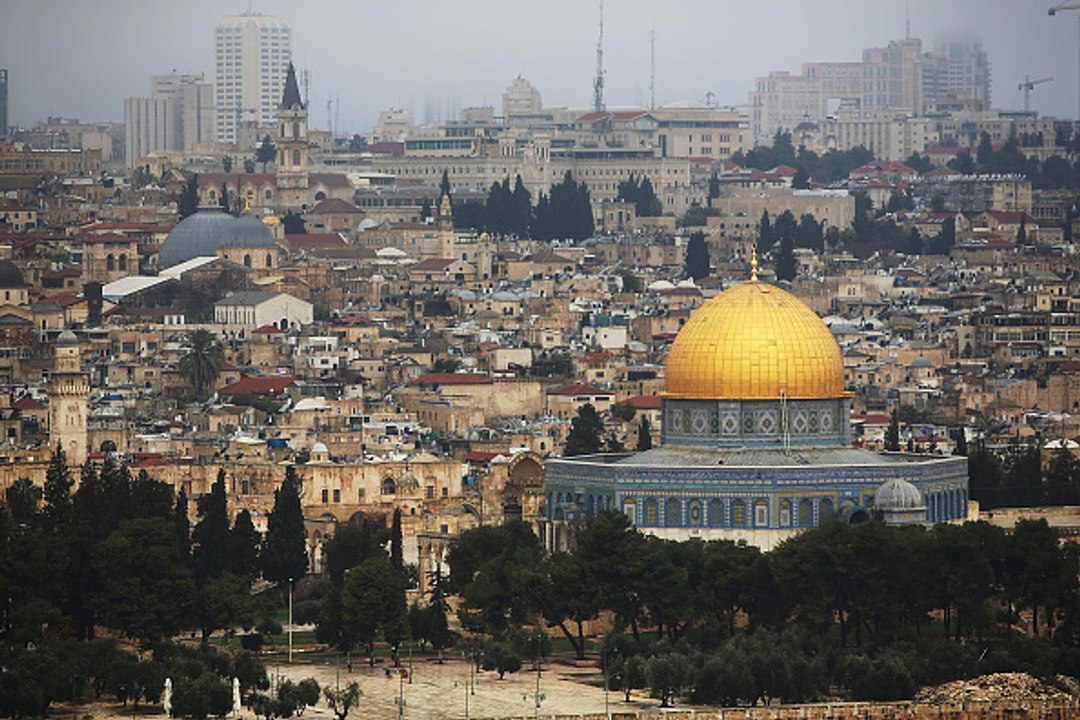 Clashes rock Jerusalem's Al-Aqsa mosque compound