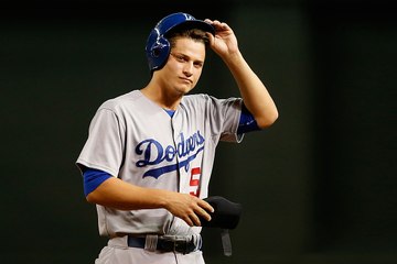 Dodgers Corey Seager has 4 hits, stolen base