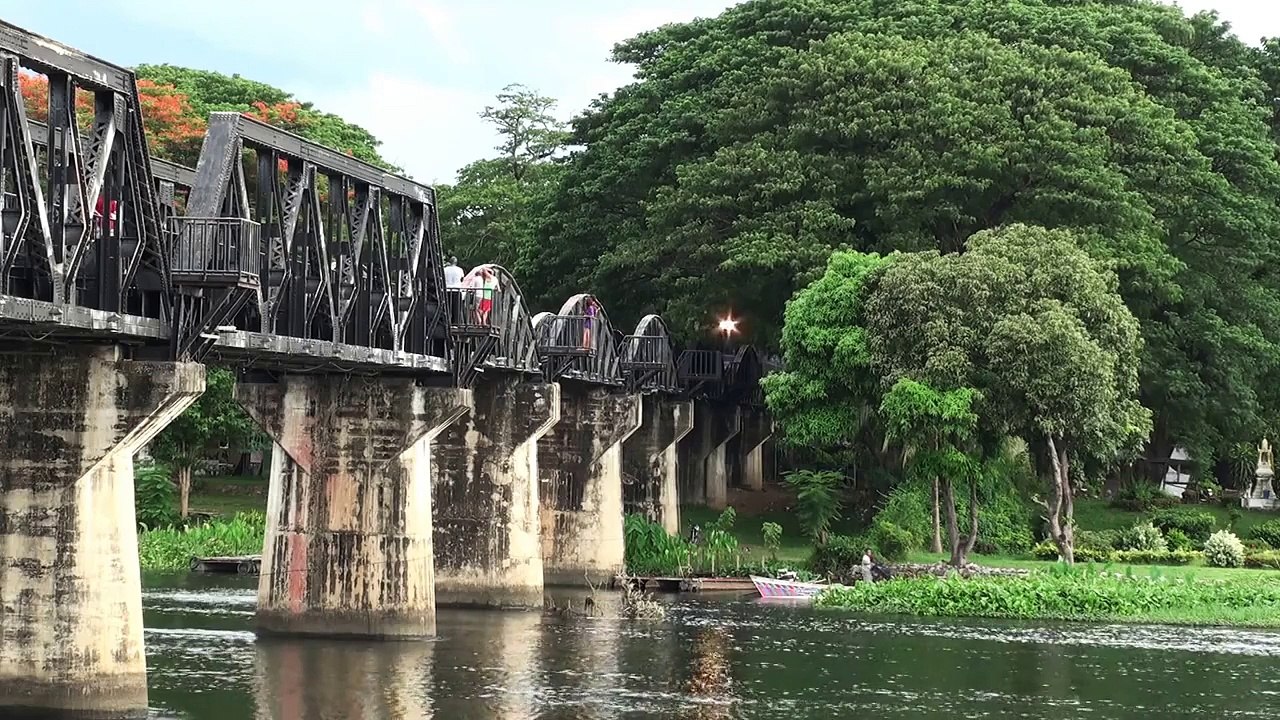 Excursion Train n 910 Nam Tok Bangkok @ River Kwai Bridge Death Railway