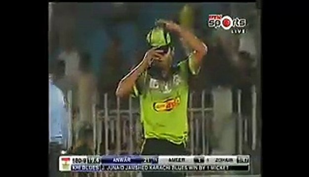 Anwar Win the match for Karachi Blues with a huge six