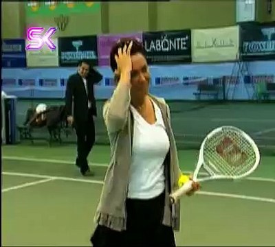 HÜLYA AVŞAR GÜLBEN ERGEN SEVERE INSULTS FROM REMAINING IN THE SHADOW