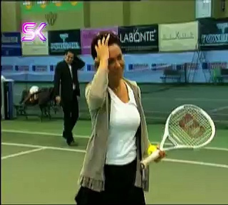 HÜLYA AVŞAR GÜLBEN ERGEN SEVERE INSULTS FROM REMAINING IN THE SHADOW