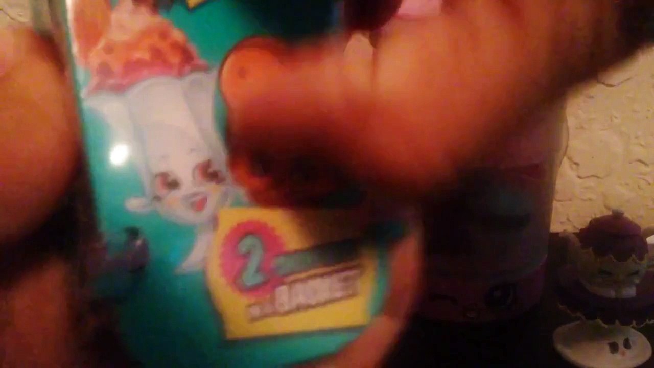 Opening 2 shopkins blind baskets