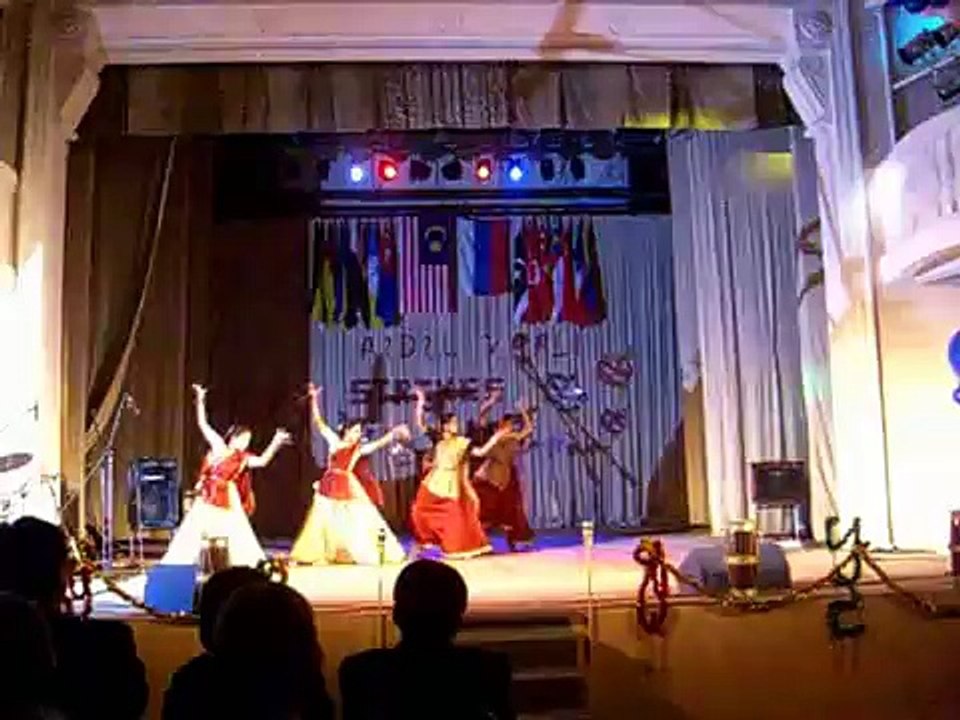aidil vaali strikes back 2006 opening indian dance