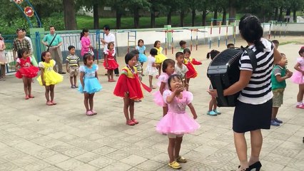 North Korean children's performance - Aug 2015