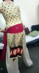 girls personal dance with roommate