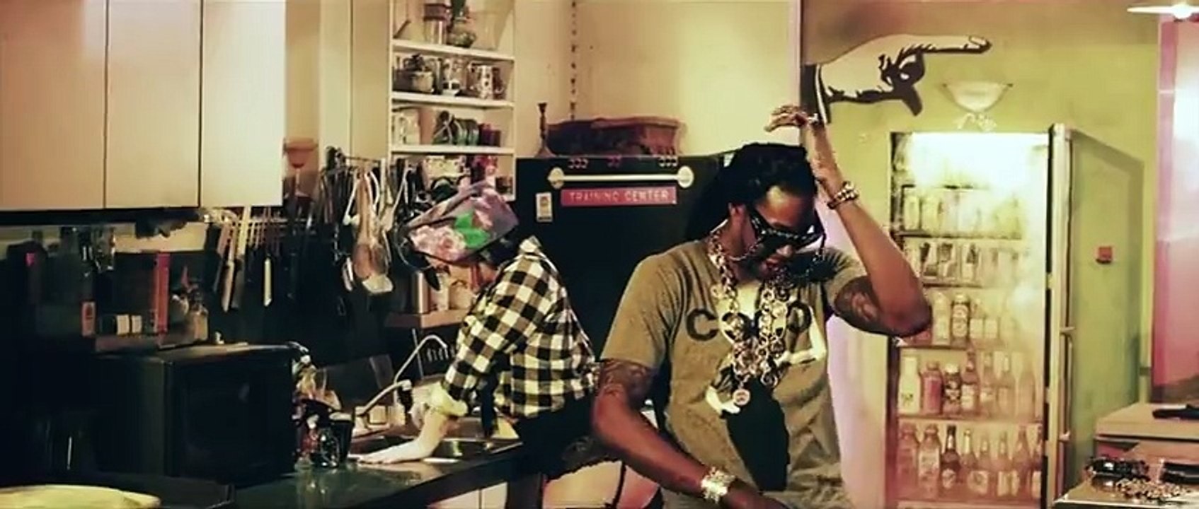 [OFFICIAL VIDEO] 2 Chainz - UNDASTATEMENT