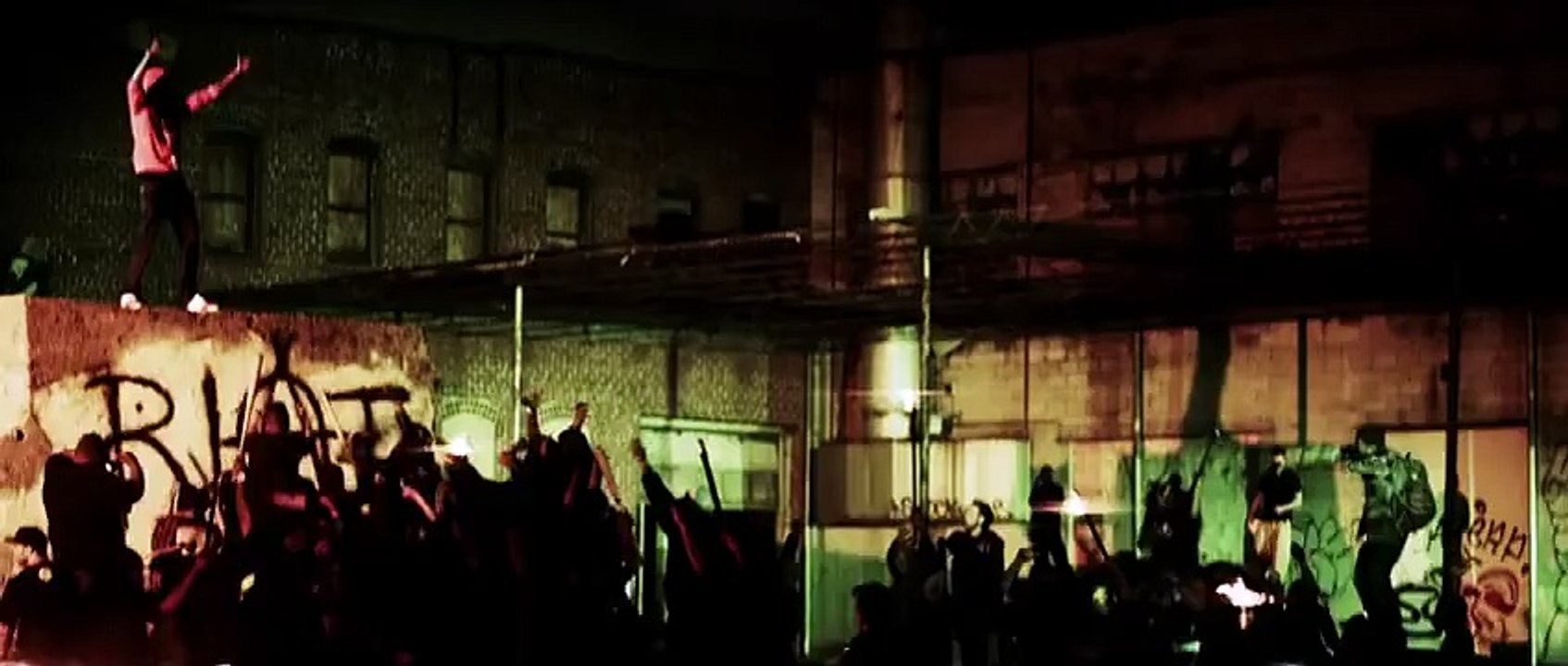 2 Chainz - Riot (Explicit)