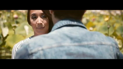 Alex & Sierra - Scarecrow