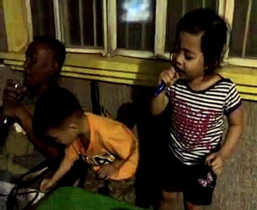 Cute Heartbella Mazo sings with feelings...