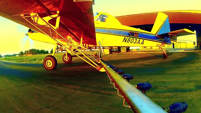 Crop Dusting - Air Tractor 802 - Muleshoe, Tx - Video #2