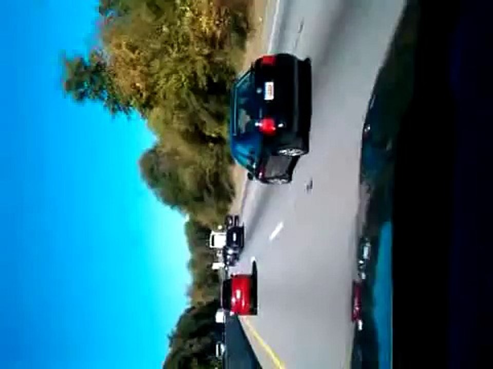 Cop in SC on Highway 85 in Spartanburg breaking the law