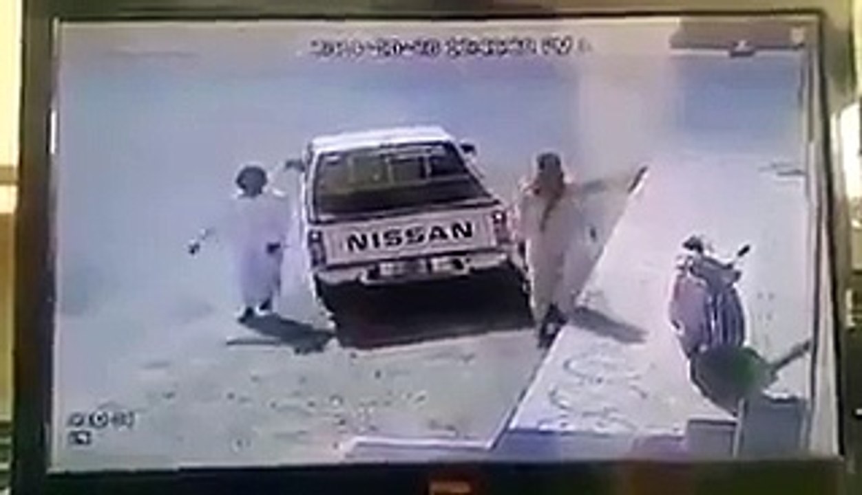 Bike Robbery through Pickup