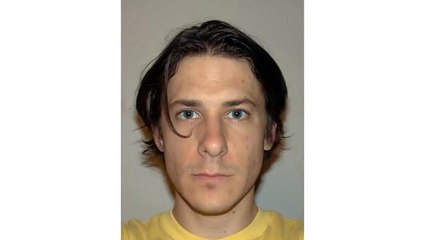 Guy Takes Selfie Every Day For 16 Years - Makes Awesome Timelapse