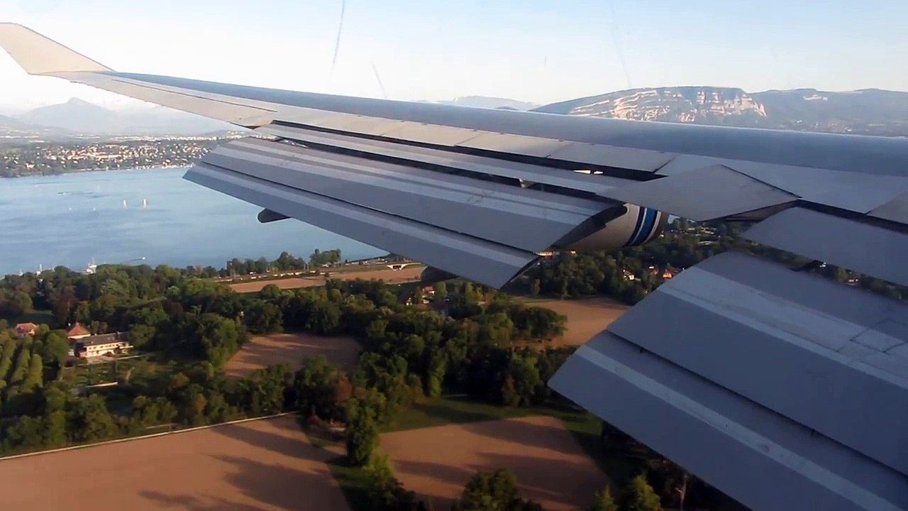 Landing at GVA kuwait Airways B747-400  28-08-15
