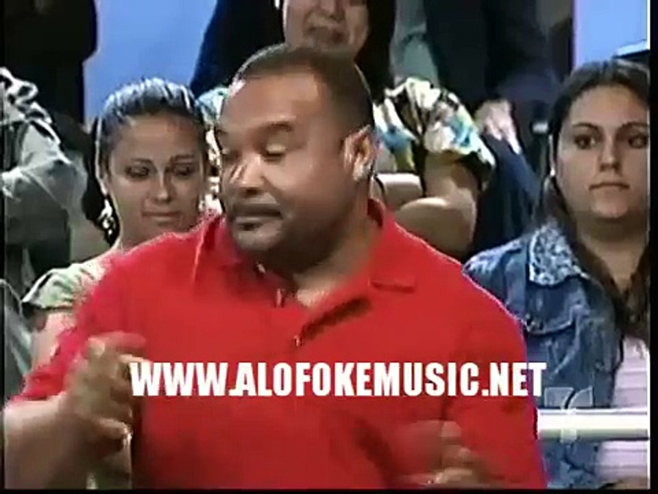 Mujer le pide el divorcio a su esposo porque no soporta los peos que se tira!!!