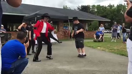 Michael Jackson n dancers