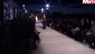 Le mannequin Candice Swanepoel chute au défilé Givenchy
