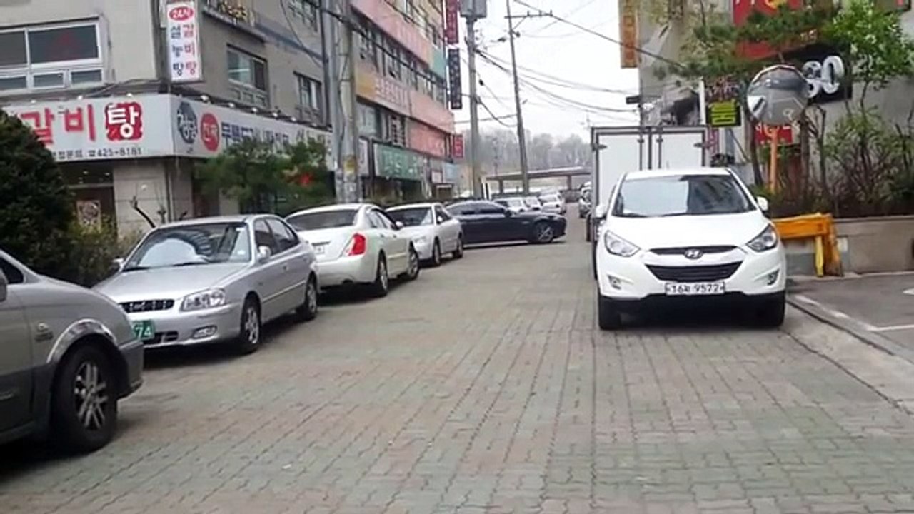 김여사님 어떻게 저렇게 나올생각을하시지 후진안하고