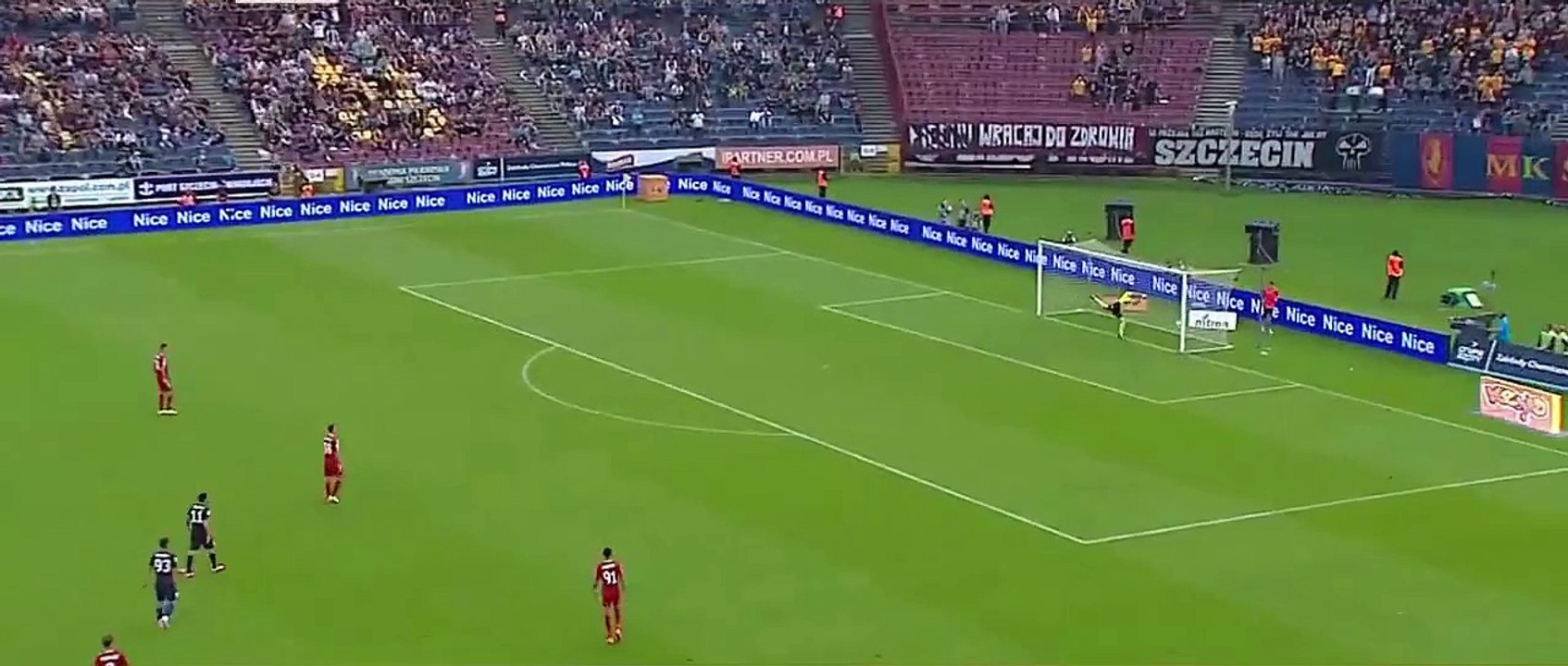 Jaroslaw Fojut AMAZING GOAL From Over 50 Meters Pogon Szczecin vs Piast Gliwice 3-1 HD