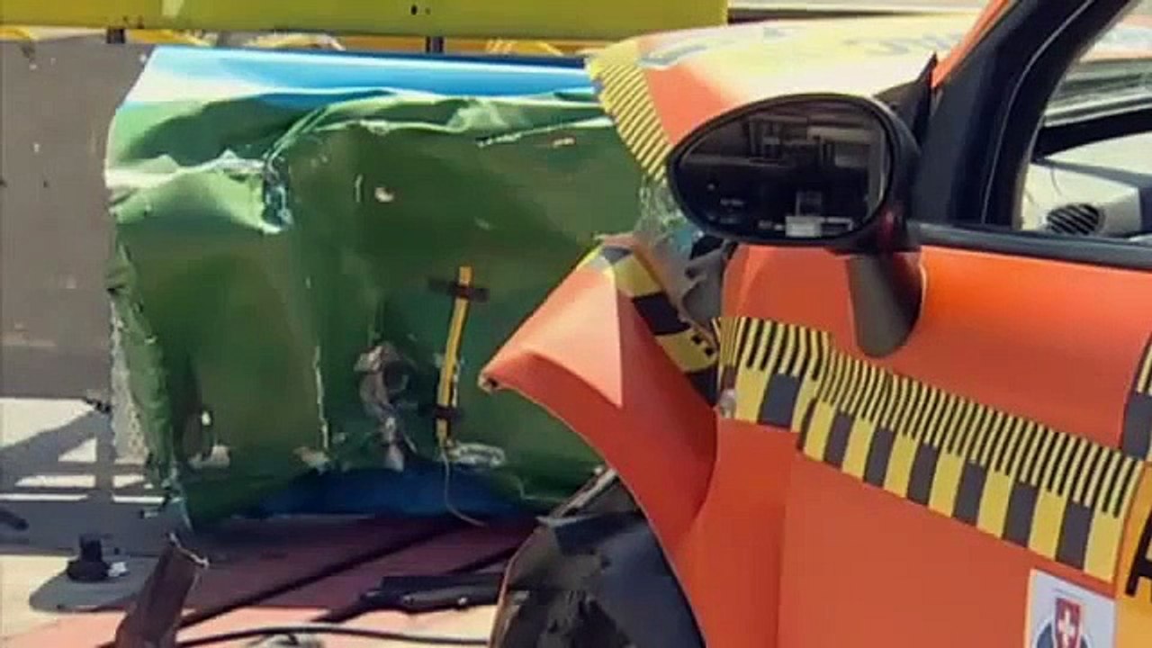 ADAC Vehicle Incompatibility - Take Two (Audi Q7 & Fiat 500 Vs. Moving Deformable Barrier)