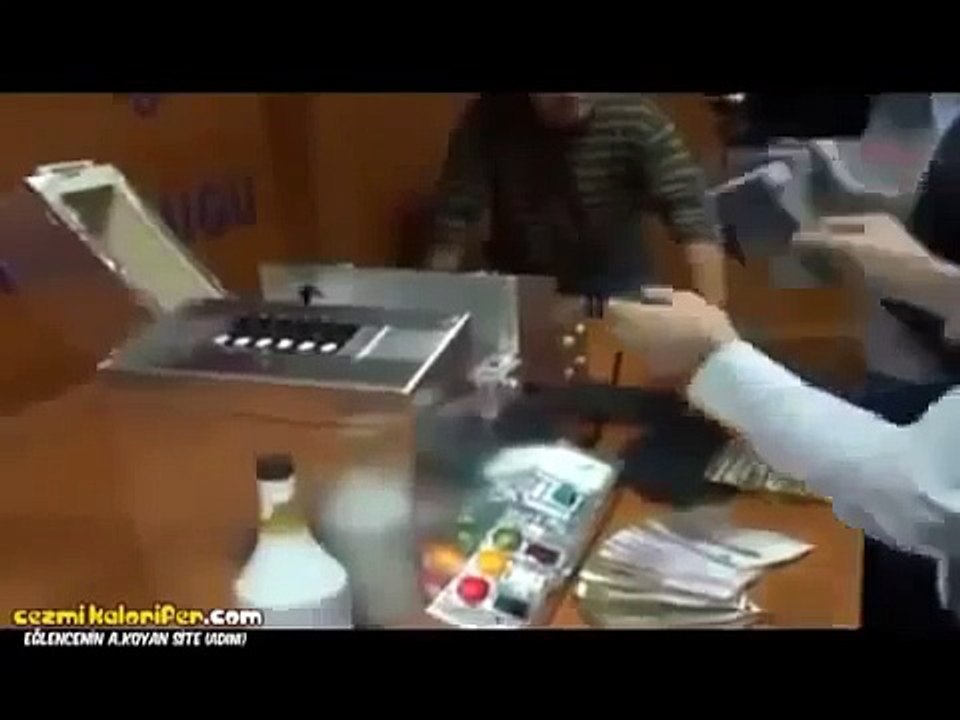 Dolandrc Kamerunlularn Para Çoaltma Makinesi